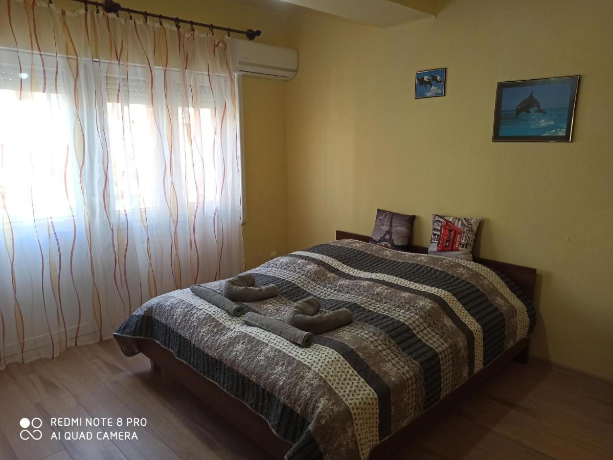 Centrum 2 Apartman Солнок Екстериор снимка